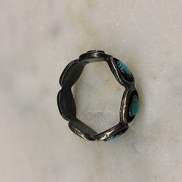 Turquoise Sterling Silver And Turquoise Women's Ring - Picture 6 of 7